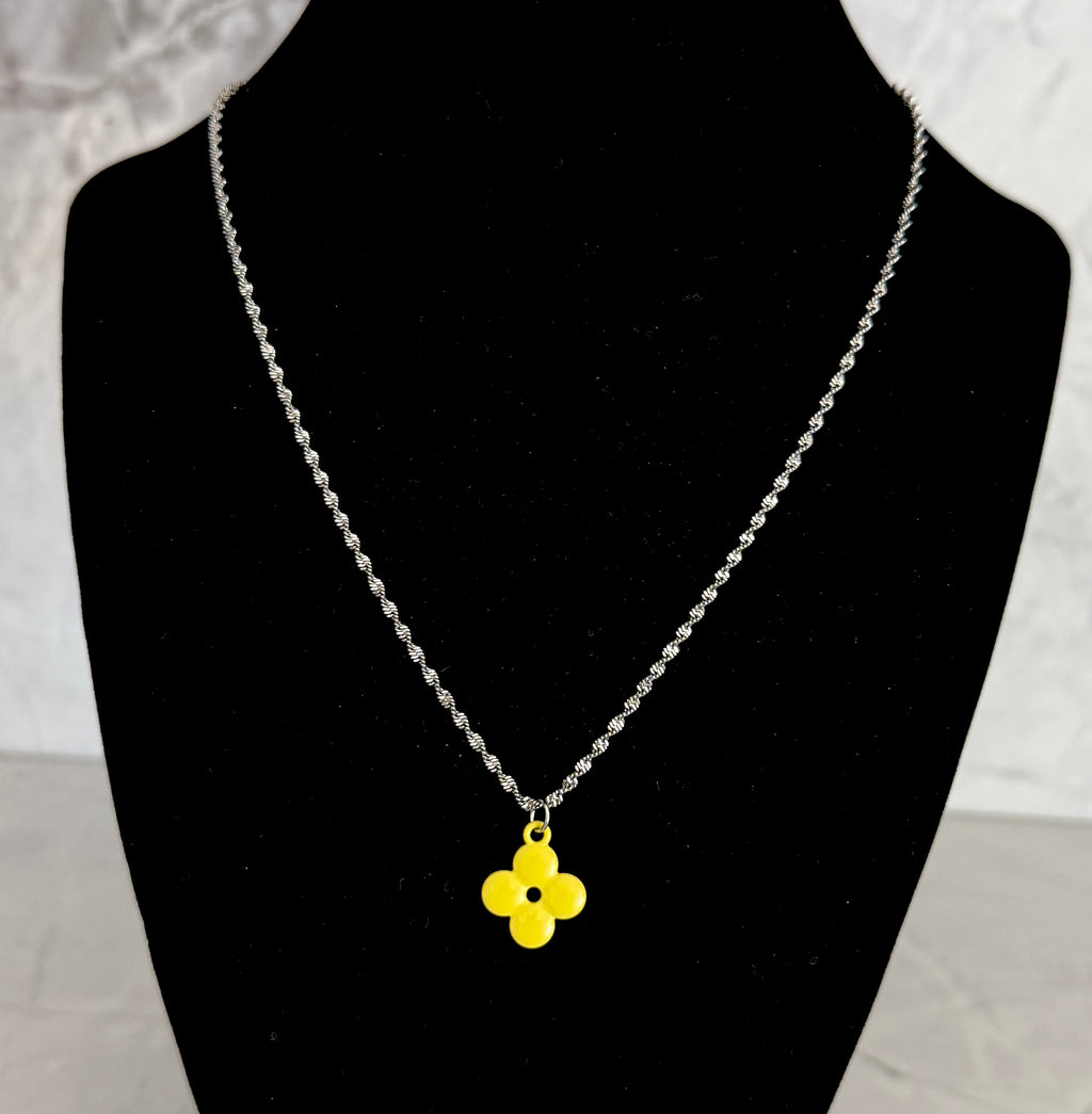 Iconic Buttercup Clover Necklace